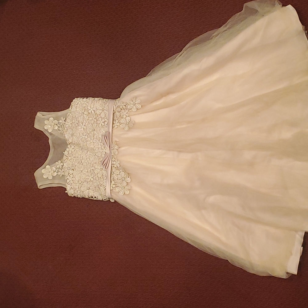 Elegant girls sleeveless evening gown